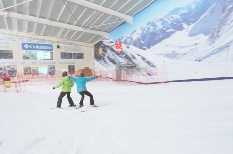 guests skiing backwards on Snow Centre mains slope
