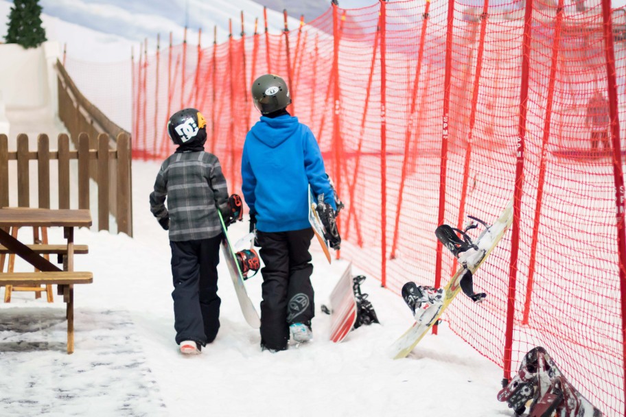 Junior snowboarders