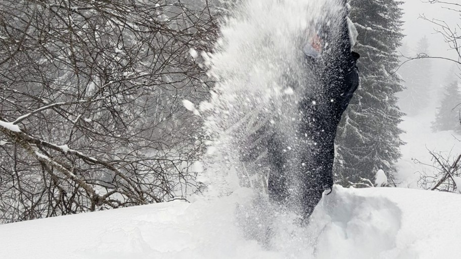 Photo of powder snow condition in the mountains