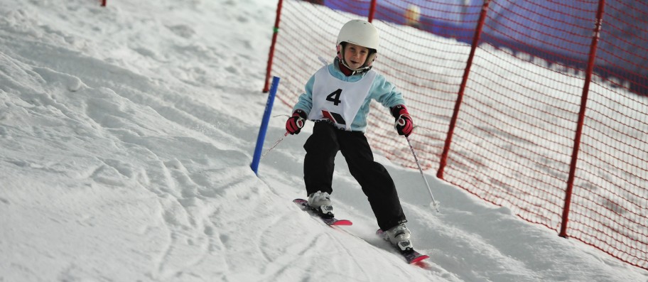 Junior slalom skier